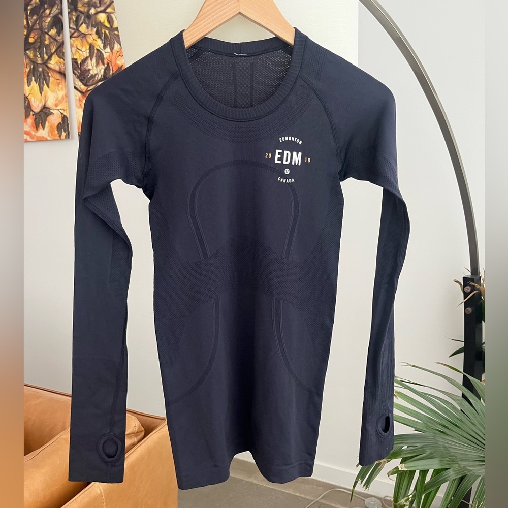 Lululemon Swiftly Tech Long Sleeve Crew